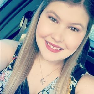 Meet your Posher, Sydney Blevins-Miller